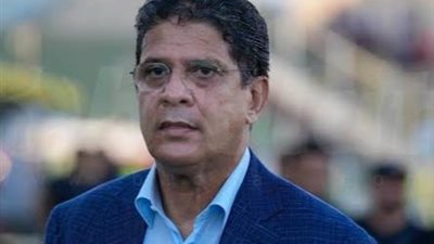 أيمن الرمادي: «أنا محترف ولا أنتظر تحديد مصيري من الزمالك»