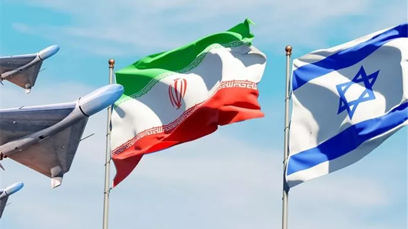 إسرائيل تزعم لجوء إيران إلى سلطنة عمان لوقف ضرباتها على طهران