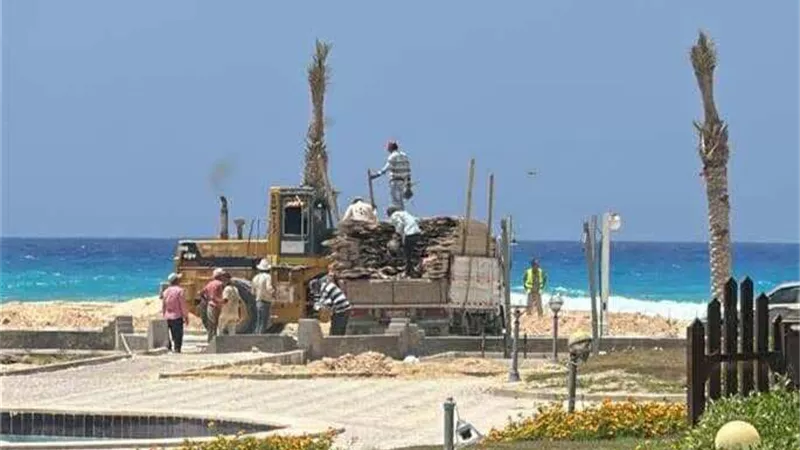 أهالي مطروح يستغيثون بالمحافظ لإنقاذهم من وقوع كارثة بقرية كورونادو