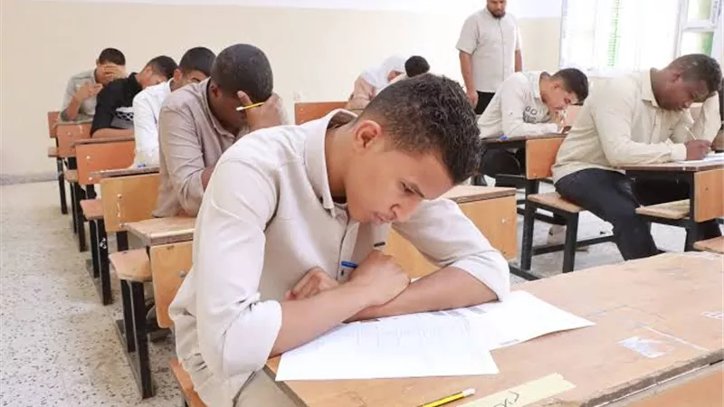 تربوي يكشف سبب غضب طلاب الثانوية العامة من امتحان اللغة العربية