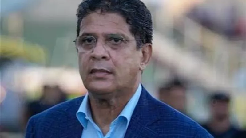 أيمن الرمادي: «أنا محترف ولا أنتظر تحديد مصيري من الزمالك»