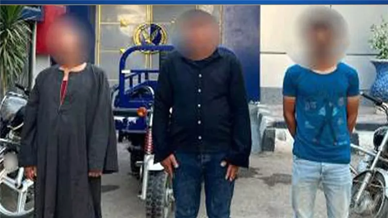 قبل ما يدخلوا في الجديد.. تفاصيل سقوط عصابة سرقة الدراجات ببني سويف
