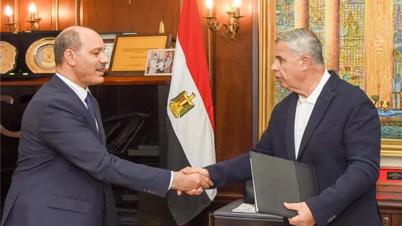 بنسبة نجاح 85.5%.. محافظ الإسكندرية يعتمد نتيجة الشهادة الإعدادية 2024/2025 
