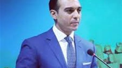 سعر مرن.. أستاذ اقتصاديات الصحة يوضح إجراءات «هيئة الدواء» لمواجهة تقلبات الأسعار العالمية (خاص)