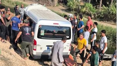 مصرع وإصابة 9 أشخاص إثر تصادم جرار زراعي وميكروباص بكفر الشيخ