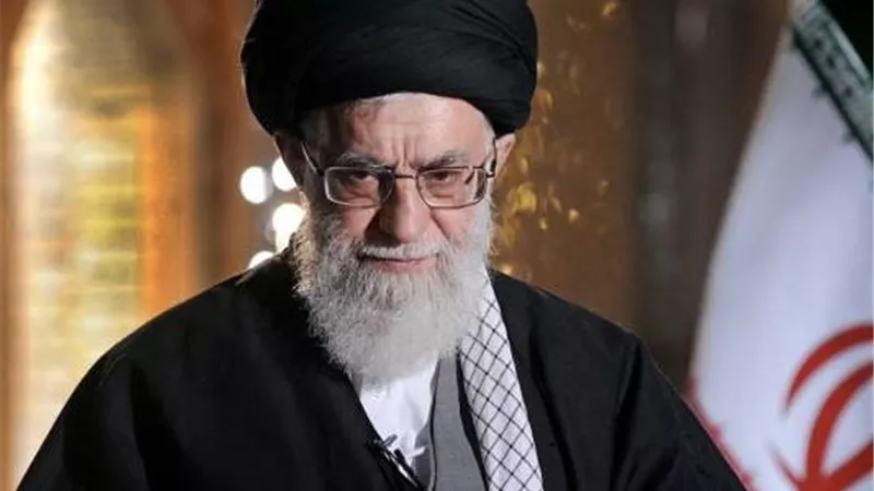 استنفار في طهران: نقل خامنئي إلى موقع آمن عقب ضربات إسرائيلية