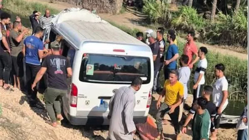 إصابة 4 أشخاص في حادث تصادم بالمنوفية.. والإسعاف تنقل المصابين لمستشفى أشمون العام