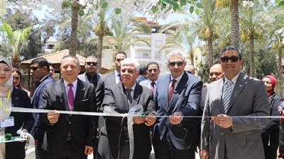وزير التعليم العالي يفتتح عددًا من المشروعات التعليمية والصحية بجامعة دمياط| صور 
