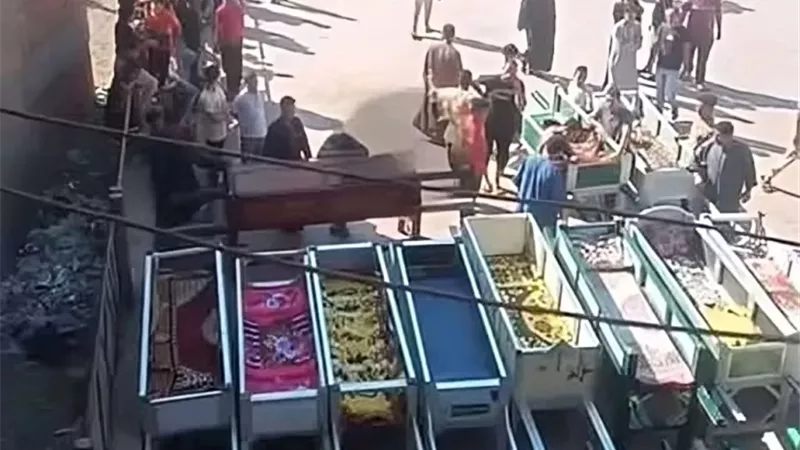 دماء على الإسفلت.. مأساة الطريق الإقليمي بالمنوفية تكشف إهمال الطرق السريعة ( صور) 