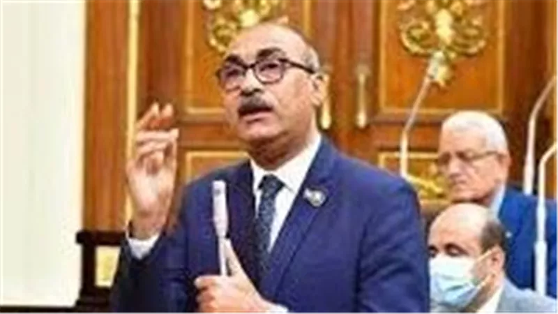 النائب إيهاب منصور يتقدم بطلب إحاطة عاجل بشأن فصل عمال الشرقية للدخان