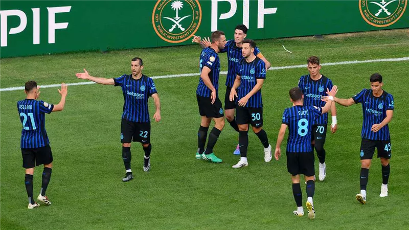 دوري أبطال أوروبا.. لوتارو يقود هجوم إنتر ميلان أمام آرسنال 