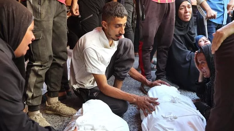  بينهم 11 منتظرا للمساعدات.. استشهاد 34 فلسطينيا في غارات إسرائيلية على غزة