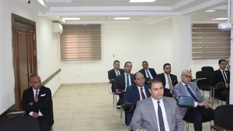 جانب من الندوة 