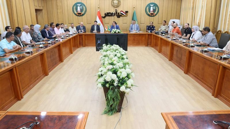 أثناء اللقاء 