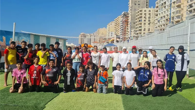 3 اَلاف مشارك في أولى فعاليات مهرجان صيف 2025 من شواطئ الإسكندرية