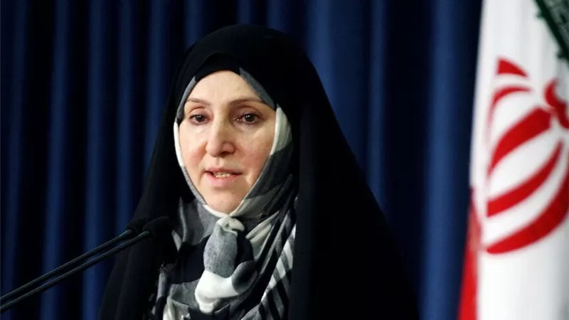 دبلوماسي إيراني: جروسي مهد الطريق للعـدوان على منشآتنا النووية