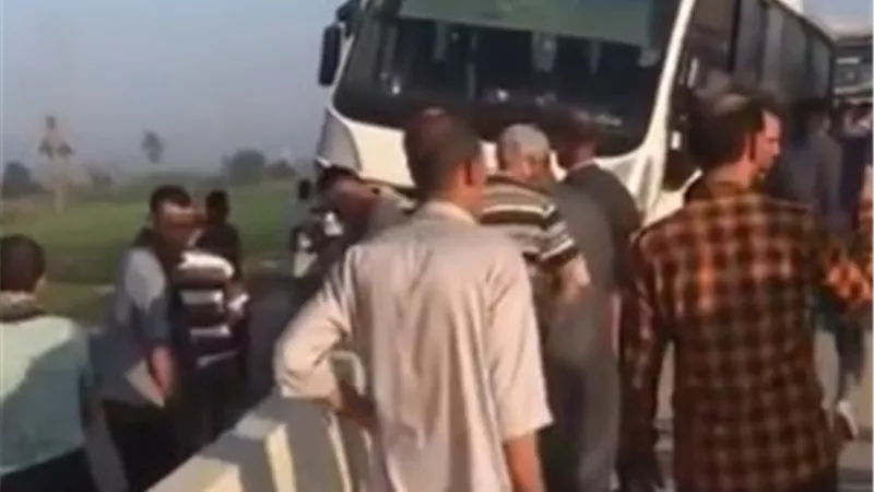 تفاصيل حادث تصادم ميني باص وأتوبيس على الطريق الإقليمي بالعاشر من رمضان