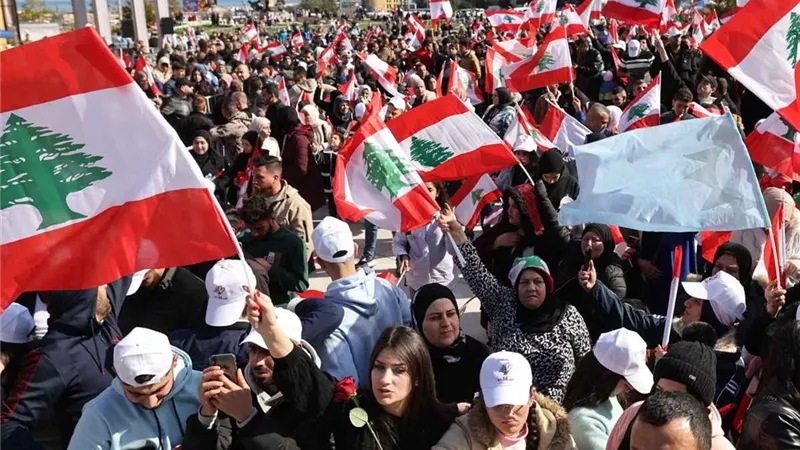 المسؤولون الأمريكيون يرون أن لبنان يمر بلحظة حرجة في تاريخه