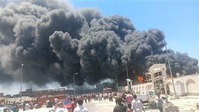 اندلاع حريق داخل مصنع بالمنطقة الصناعية في دمياط الجديدة