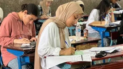 خطوة بخطوة.. كيف تكتب بياناتك وتعدل إجابتك في امتحانات الثانوية العامة؟