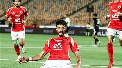 الأهلي يخصم 10% من عقد وسام أبو علي بسبب الغياب عن التدريبات