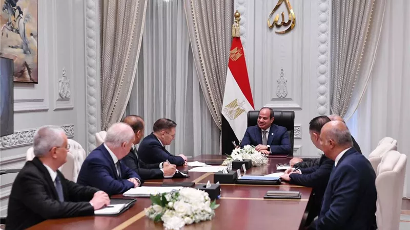 الرئيس السيسي يلتقي المدير العام لهيئة الدولة للطاقة النووية الروسية