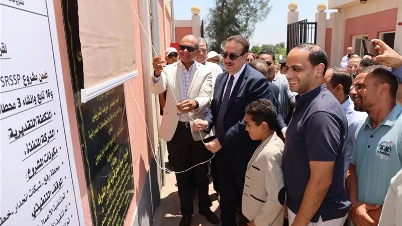 محافظ المنوفية ونائب وزير الإسكان يفتتحان 3 محطات صرف صحي بتلا.. صور 