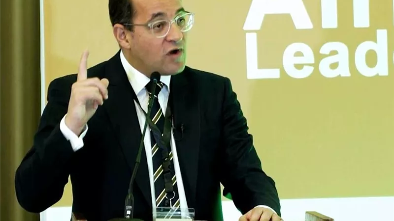 مصر بقيادتها وقدراتها واقتصادها.. 