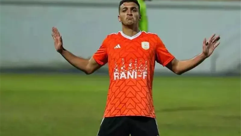 قبل إعلان انضمامه من فاركو.. تعرف على أرقام ياسين مرعي مدافع الأهلي الجديد