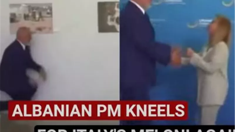 رئيس وزراء ألبانيا يجثو على ركبته أمام جورجيا ميلوني مجددًا.. فيديو