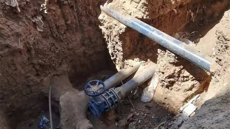 طرق متهالكة وحفر لا تنتهي.. أهالي المنوفية يشكون غياب التطوير وبطء التنفيذ