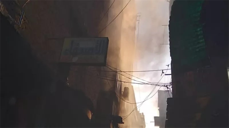 حريق يلتهم مخزن أحذية في الموسكي.. والحماية المدنية تتمكن من إخماده