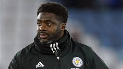 رسميا.. كولو توريه ضمن الجهاز الفني لجوارديولا في مانشستر سيتي