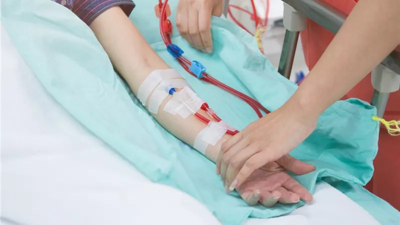 بين الألم والأمل.. رحلة مرضى الغسيل الكلوي داخل مستشفيات المنوفية