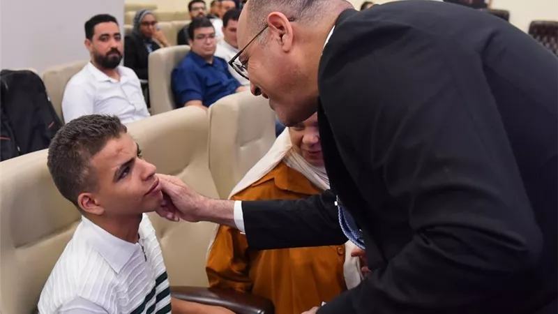 وزير العمل يُسلم عقود جديدة لذوي همم بالقاهرة لدمجهم في السوق (صور)