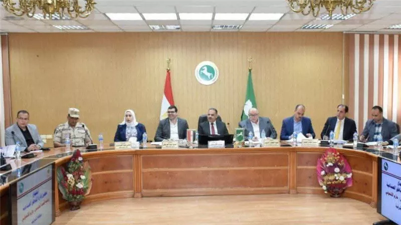 محافظ الشرقية يترأس اجتماع اللجنة العليا للاستثمار