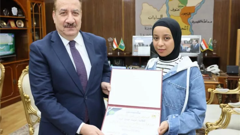 بالصور.. محافظ المنوفية يكرم الأولى على الجمهورية في الدبلومات الفنية التجارية