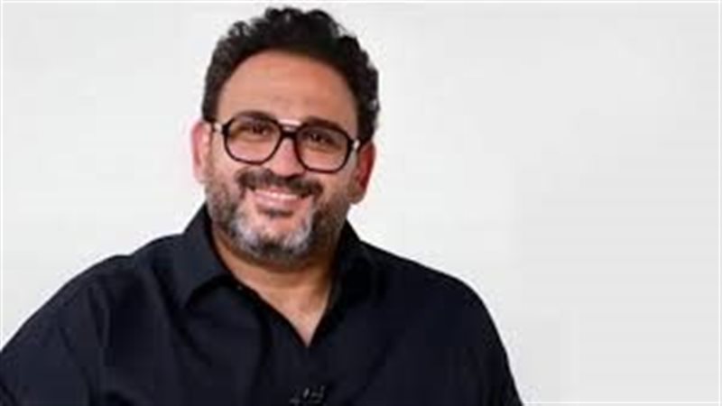 أكرم حسني 