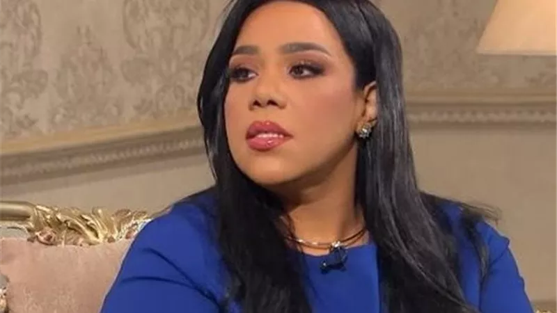 نجت من الموت بأعجوبة.. تفاصيل حادث شيماء سيف على طريق دهشور بأكتوبر