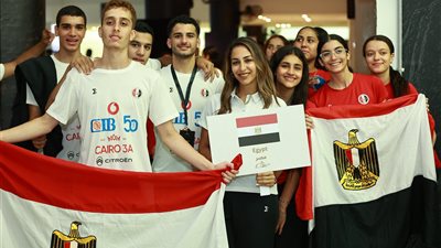 انطلاق بطولة العالم لناشئي الإسكواش على ملاعب نادي بلاك بول