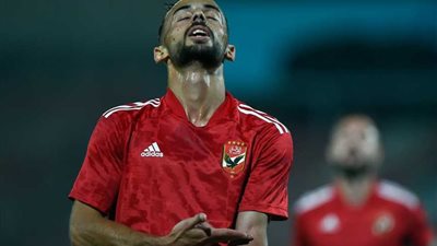 قرار الأهلي النهائي بشأن مصير أحمد عبدالقادر (خاص)