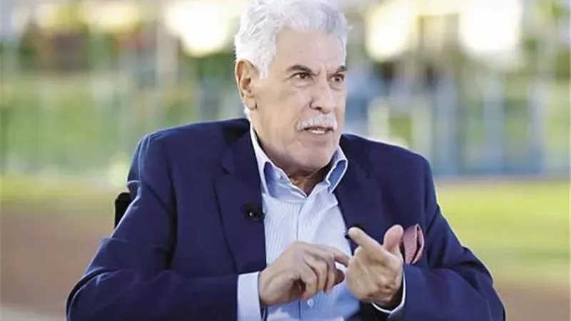 أحمد حسن: حسن شحاتة يتعرض لوعكة صحية مفاجئة.. ويخضع لعملية جراحية