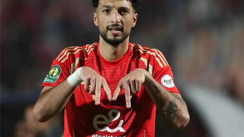 أحمد حسن يفجر مفاجأة بشأن مصير وسام أبو علي في بيراميدز