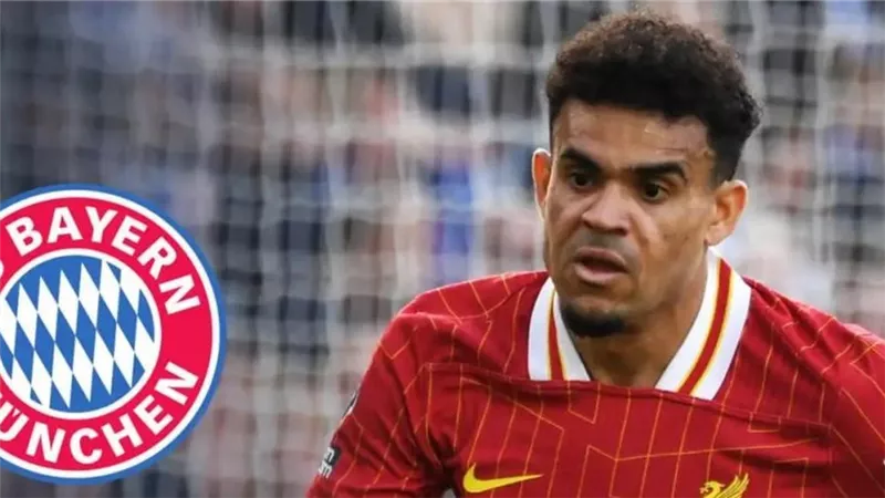 بايرن ميونخ يجدد محاولاته لضم لويس دياز.. وليفربول يدرس عرضًا جديدًا
