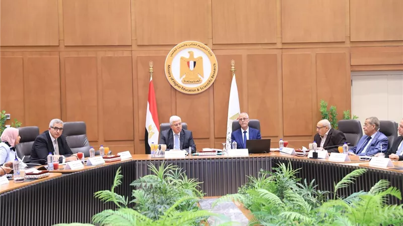 التعليم العالي توافق على تشكيل لجنة استشارية لاختيار رؤساء الجامعات الأهلية