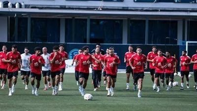 سيف زاهر يكشف تفاصيل عرض مغربي لرحيل جناح الأهلي الخطير