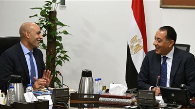رئيس الوزراء يُتابع مع وزير التربية والتعليم عددًا من ملفات العمل