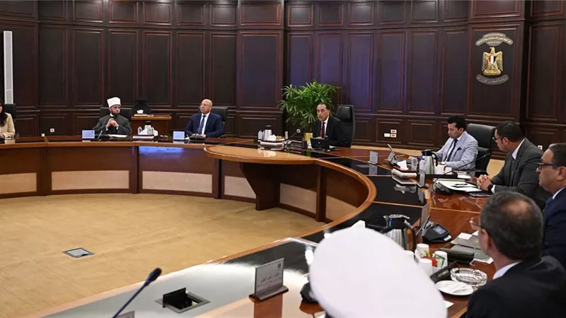 رئيس الوزراء يتابع إجراءات مجابهة حوادث الطريق الدائري الإقليمي