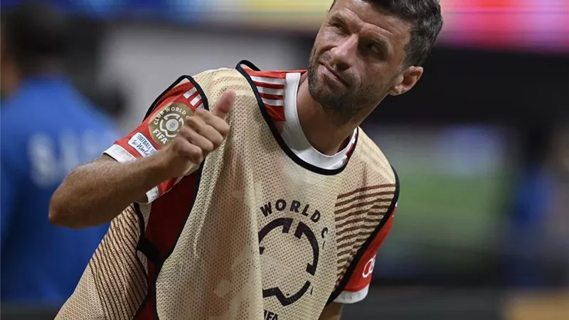 توماس مولر يعلن استمراره في الملاعب ويفكر في خوض تجربة بالدوري الأمريكي