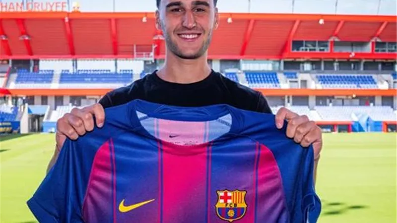 رسميًا.. برشلونة يتعاقد مع روجر مارتينيز في صفقة انتقال حر